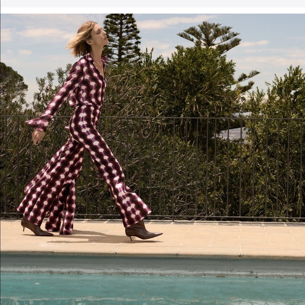 Zara NWT suit and matching sheet blouse. GORG